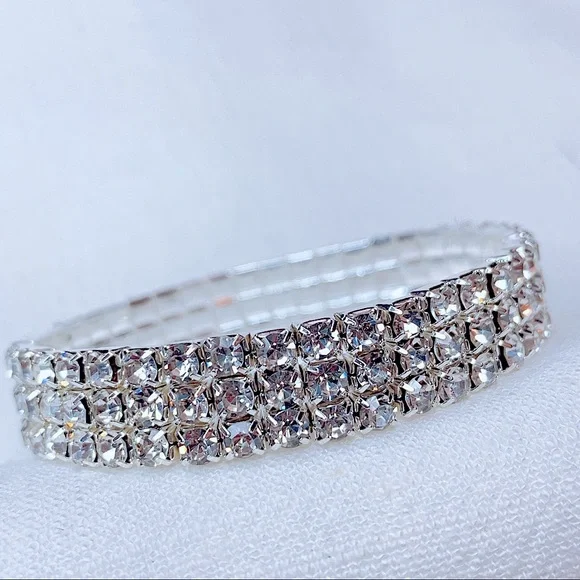 ❤️Seller’s Pick❤️ Sparkling 3 lines Rhinestones Bracelet - Picture 6 of 9